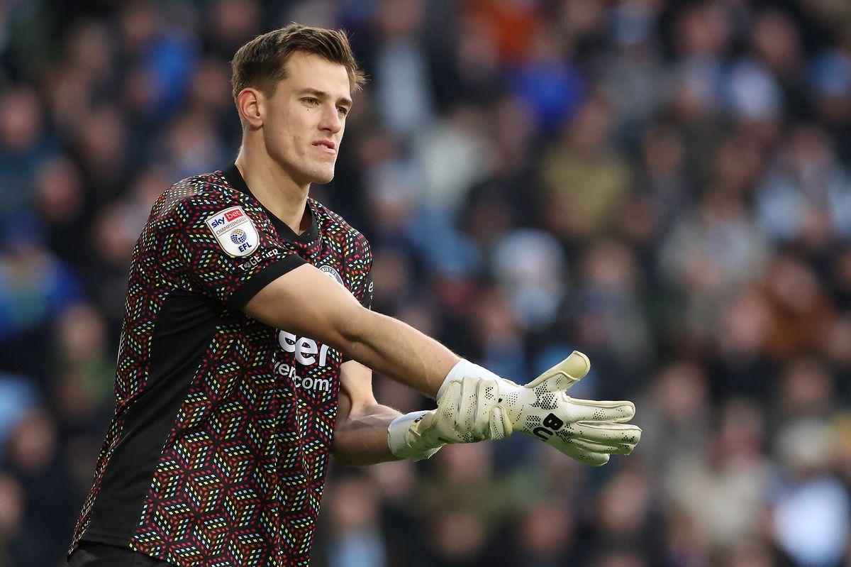 Vitek leaves United